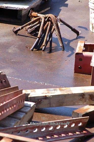 dock metal 1 graphic